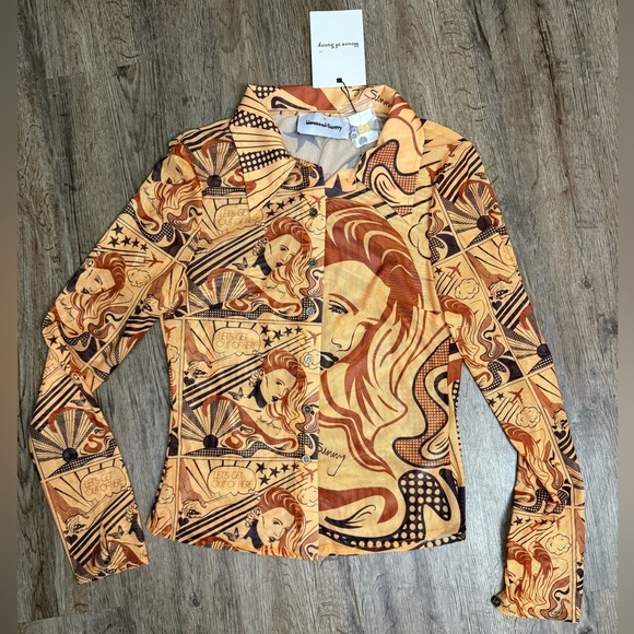 House of Sunny • Let’s Get Out Of Here Shirt - Picture 3 of 12